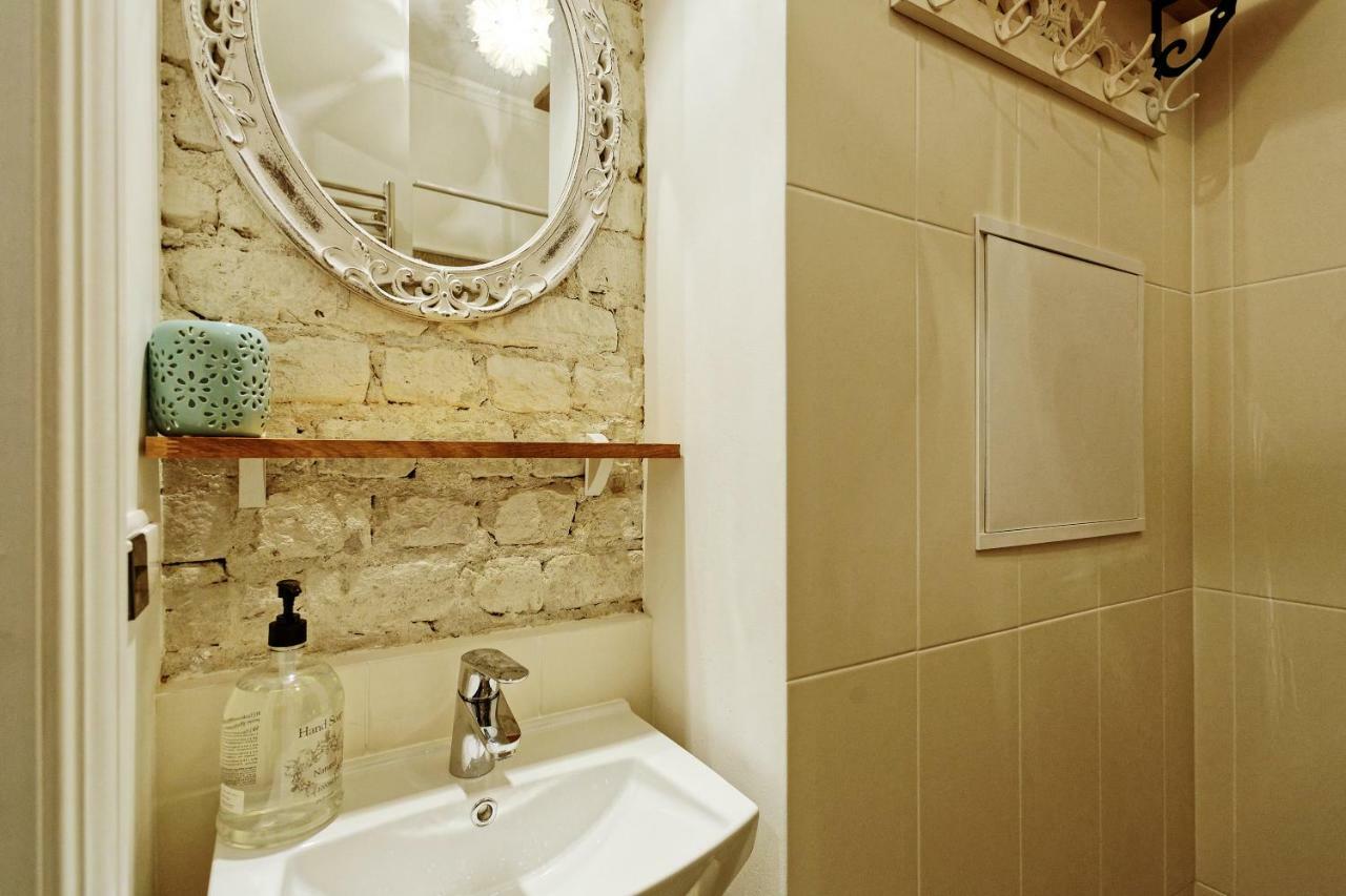 Riga Silent Center Boutique Apt. +Free Parking المظهر الخارجي الصورة